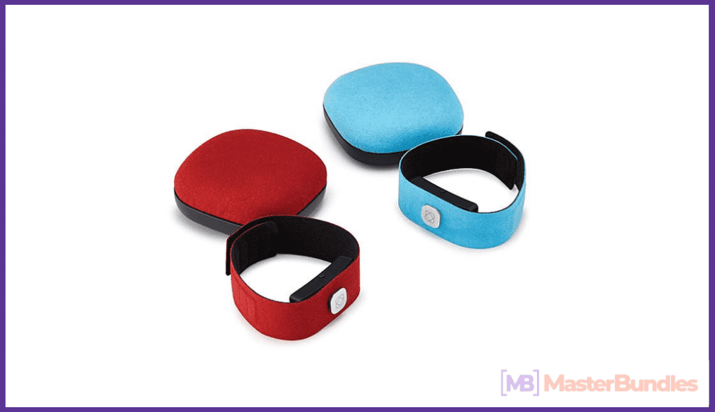 Drift off to Dreamland comforted by the sound of someone special's heartbeat, even if they're far away. The next best thing to having them next to you, this set of speakers and wristbands lets you connect with your loved one across long distances.