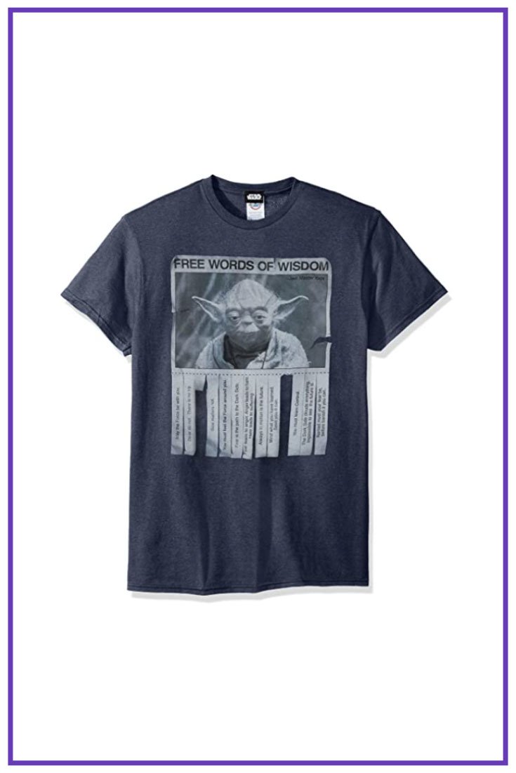 Blue t-shirt with the image of the announcement with Master Yoda.