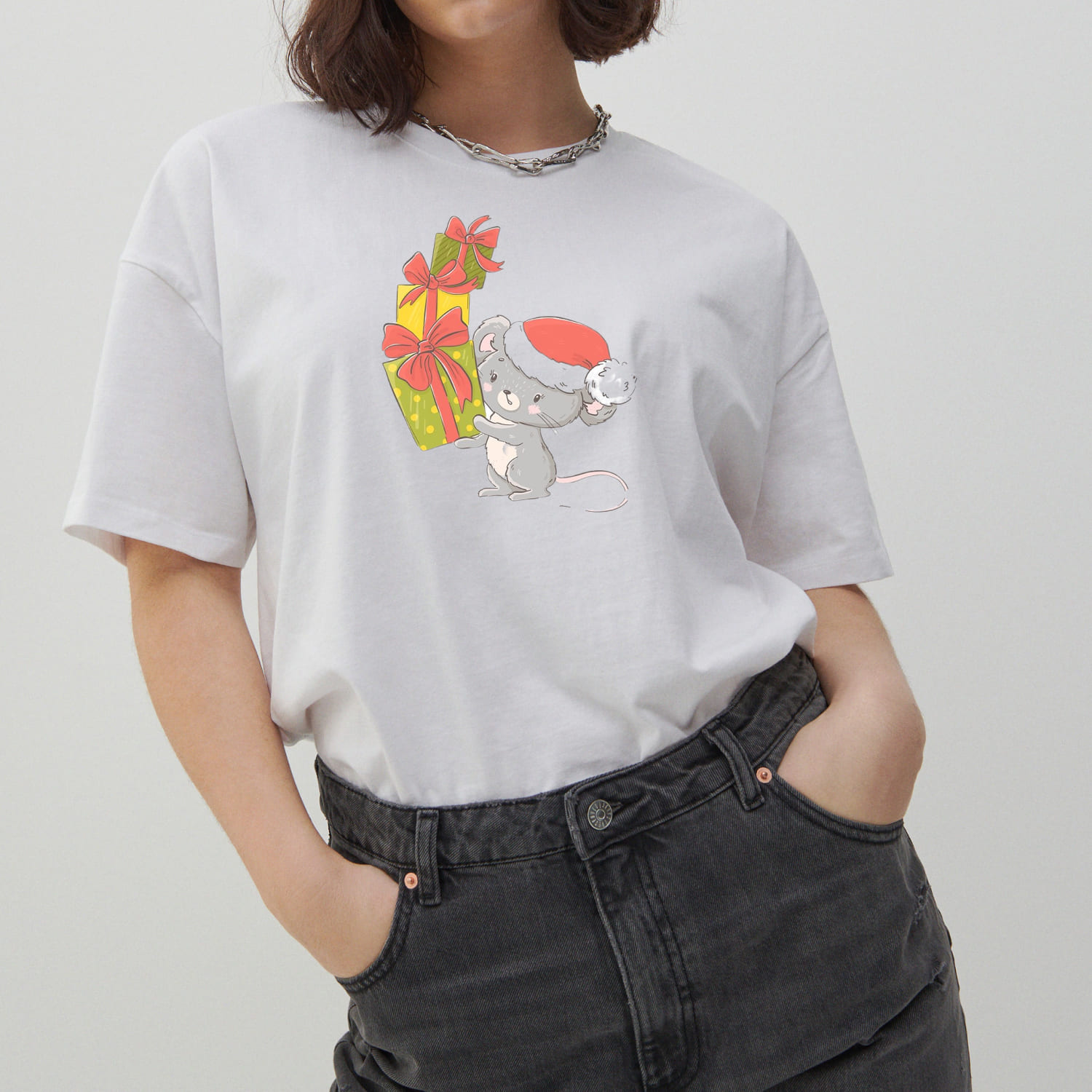 Cute Christmas mice with gift box on t-shirt.