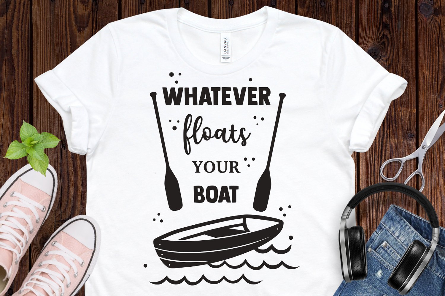 Blue t-shirt with beautiful boat elements design.