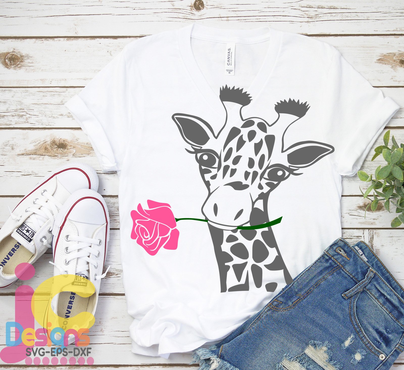 T - shirt with a giraffe and a rose on it.