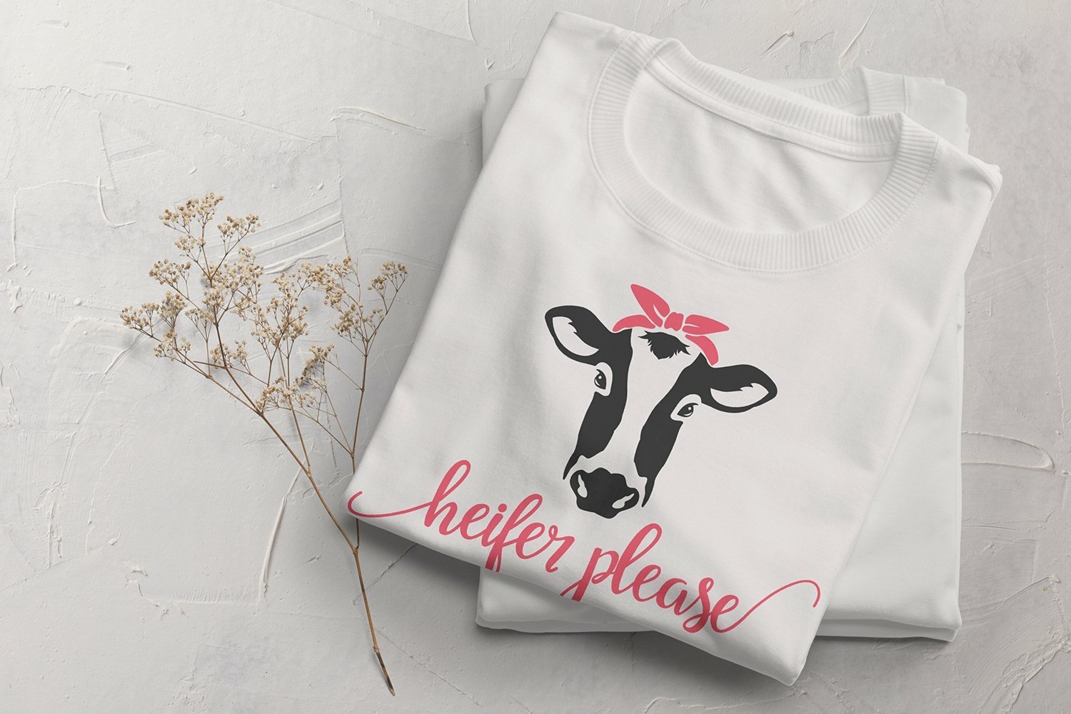 T - shirt with a picture of a cow on it.