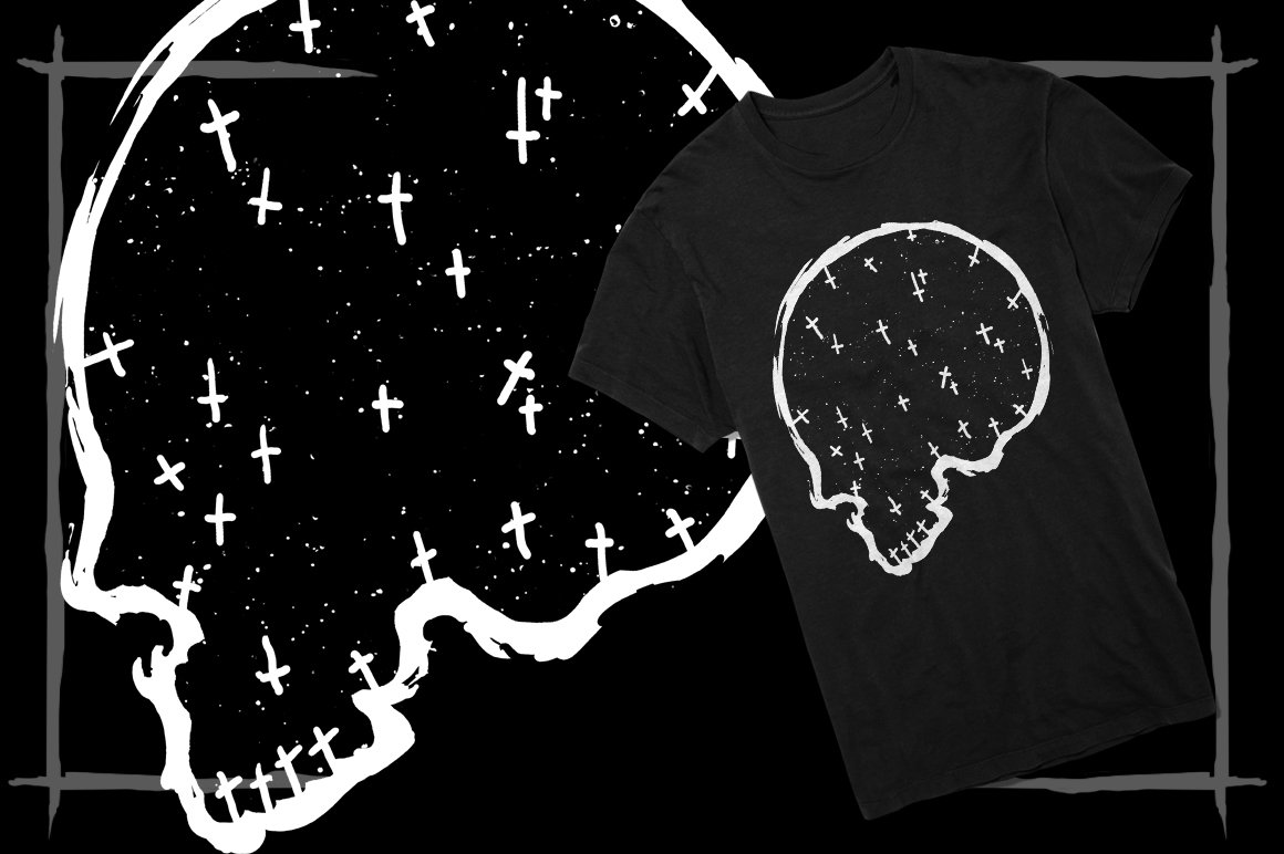 Black t-shirt with universal skull.
