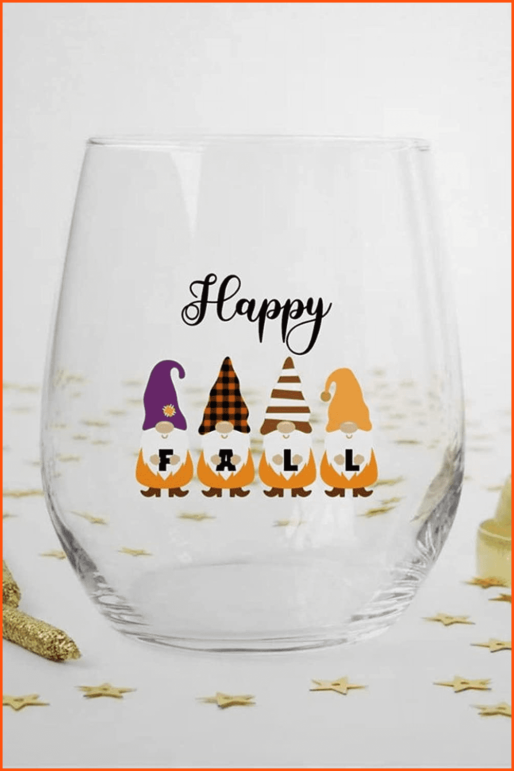 Glass cup with four gnomes and the inscription Happy Fall.