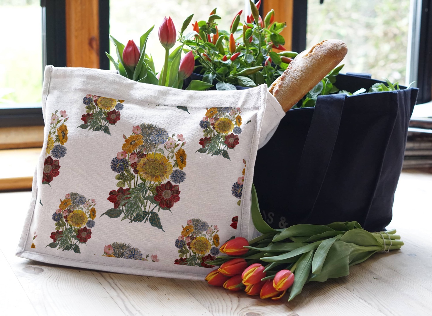 8 Seamless Flower Bouquet Patterns + 1 PNG for print fabrics.