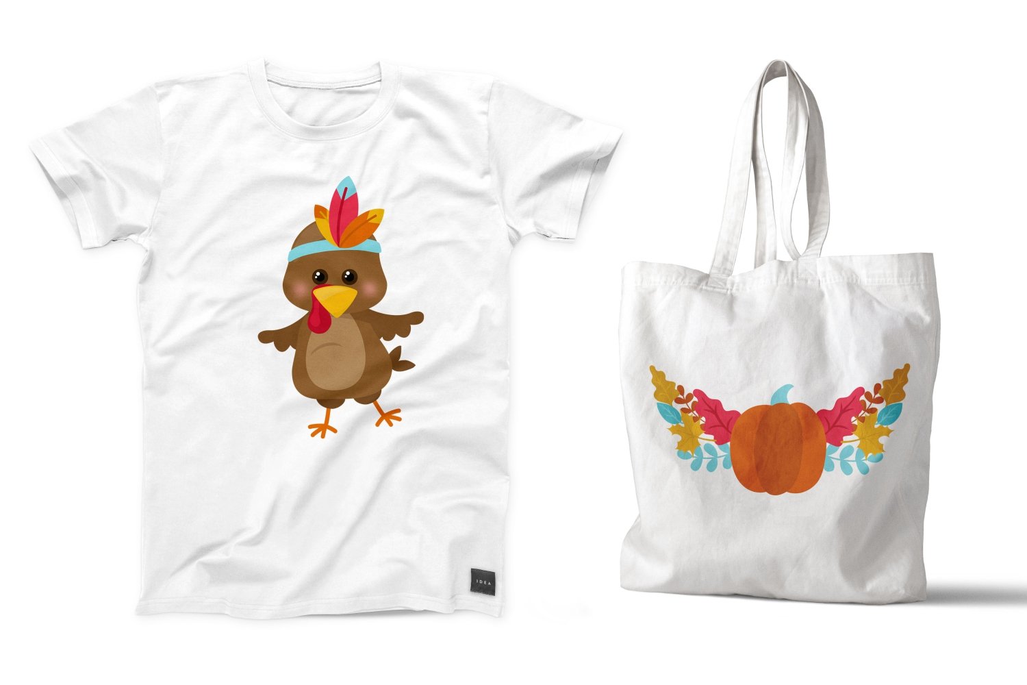 White t-shirt and eco bag with a cute turkey.