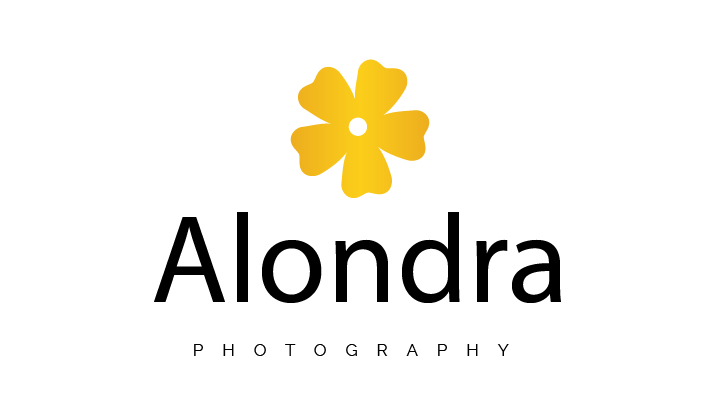 Logo with a variable flower.