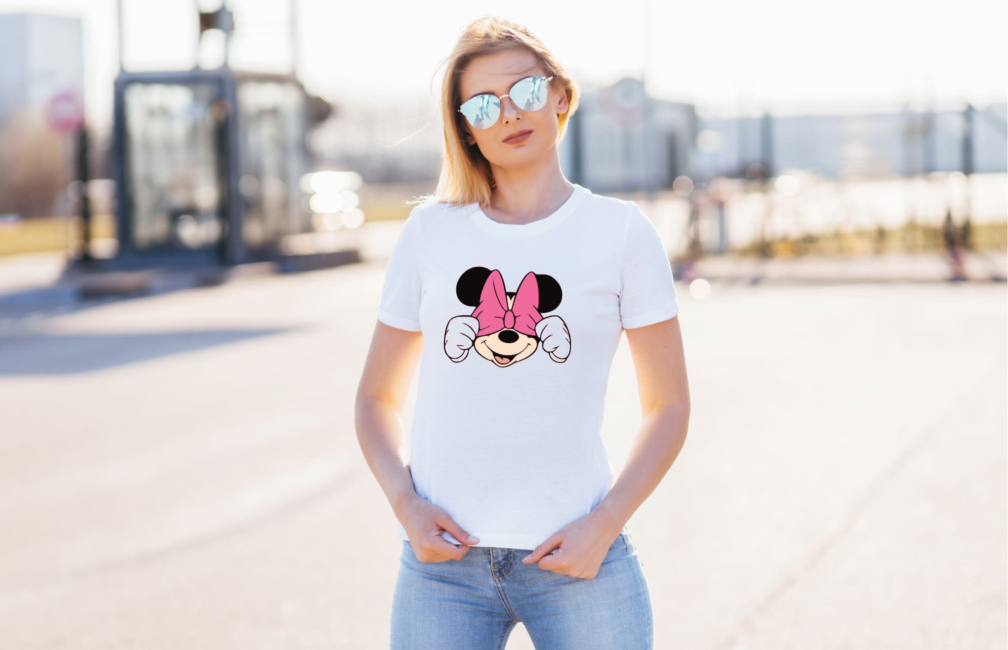 Classic white women t-shirt with the mickey mouse face.