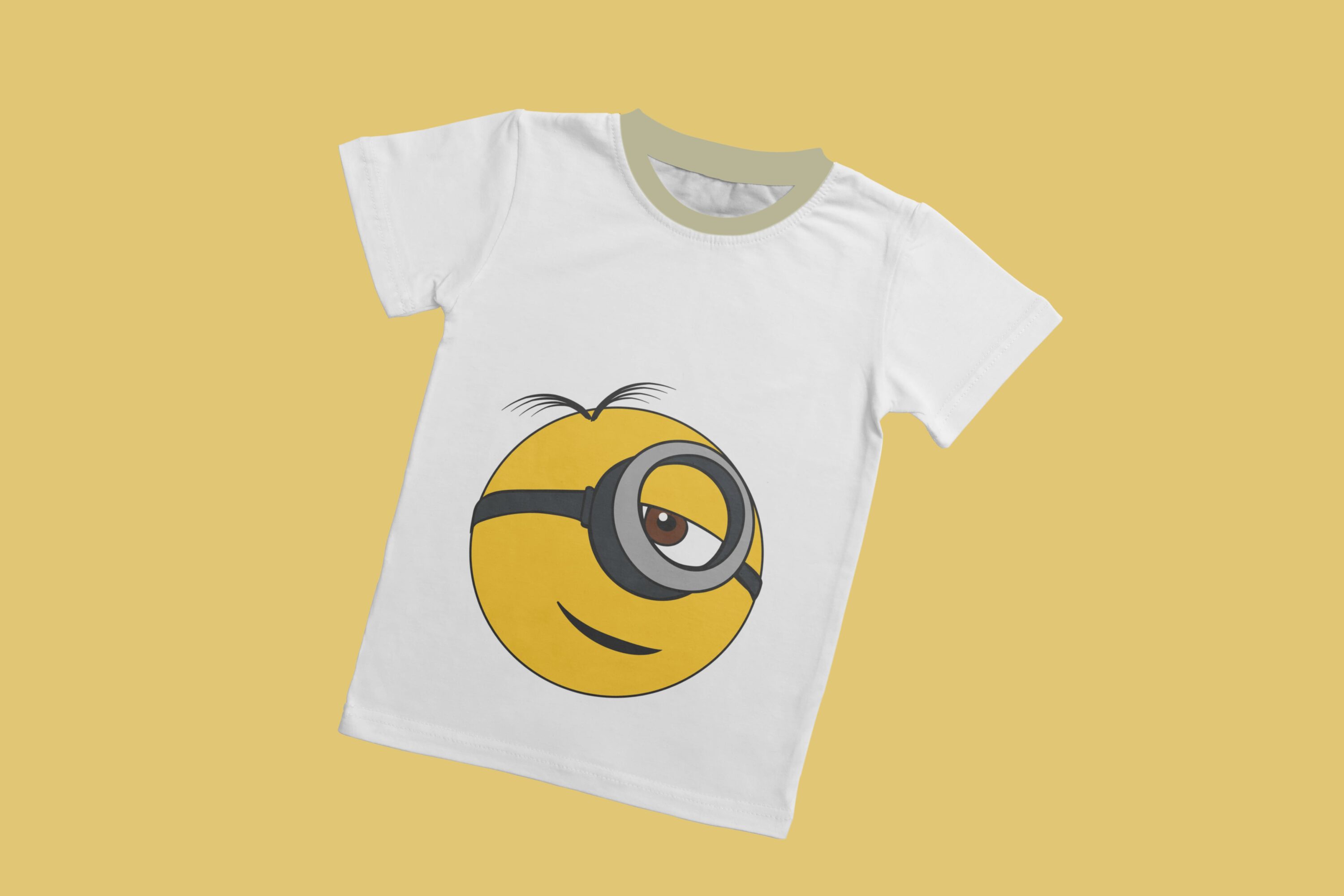 White T-shirt with a mint collar and a face of a grinning minion.