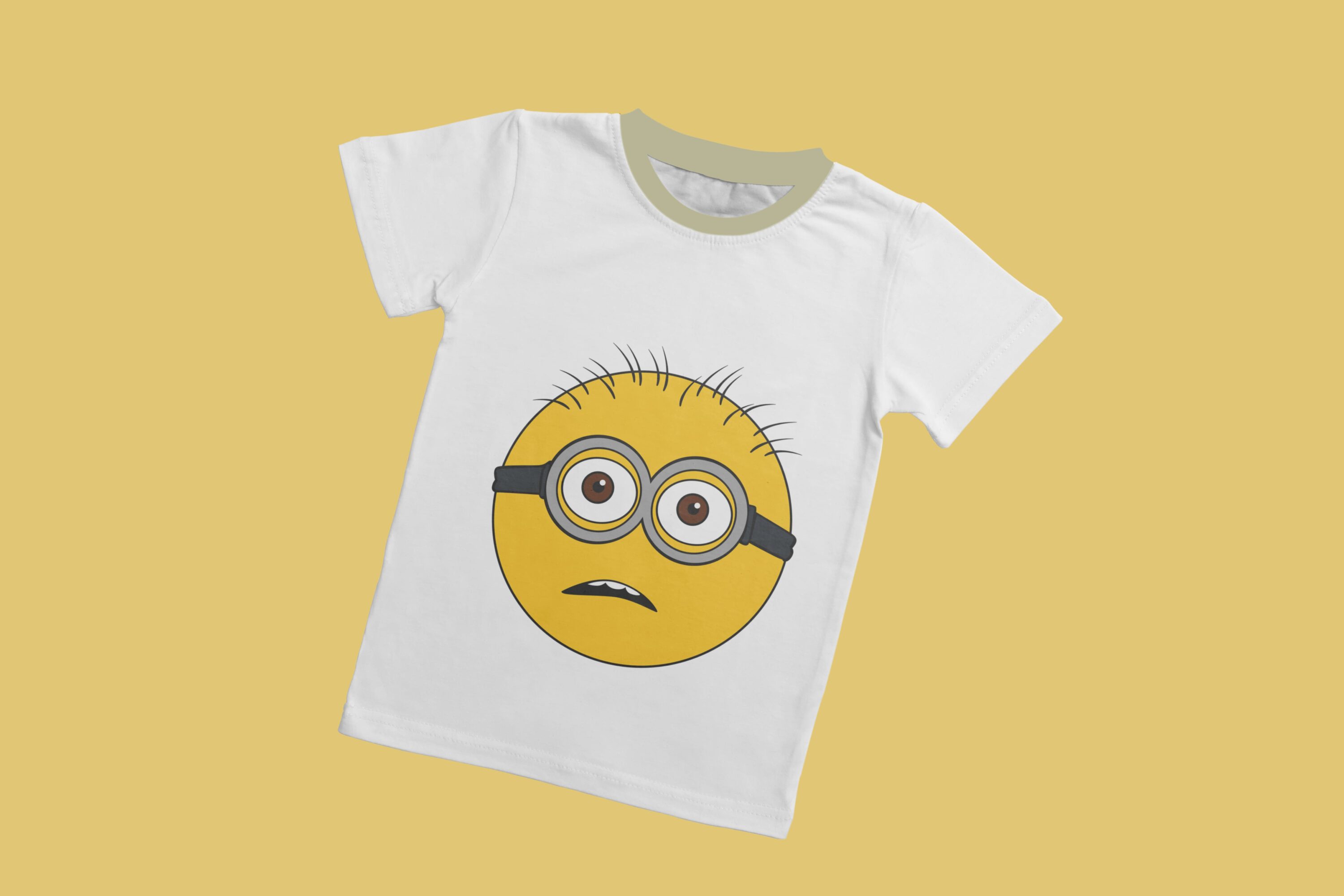 A white T-shirt with a mint collar and a face of a puzzled minion.