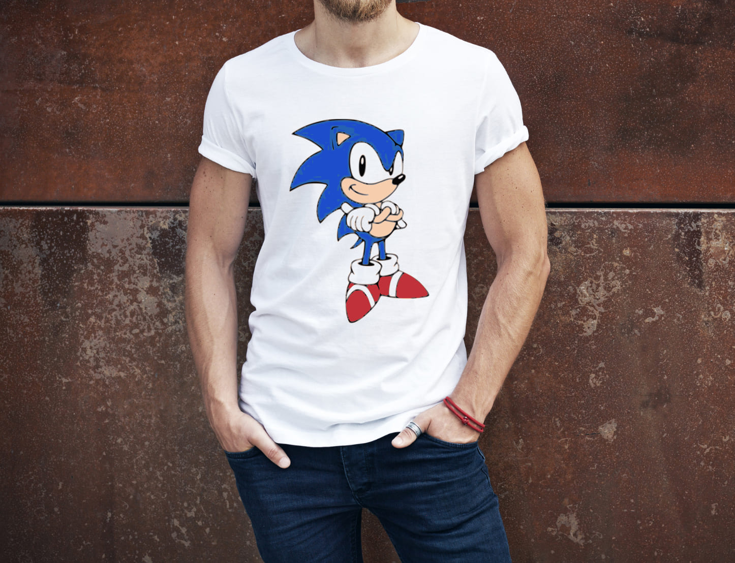 Interesting color Sonic on the classic t-shirt.