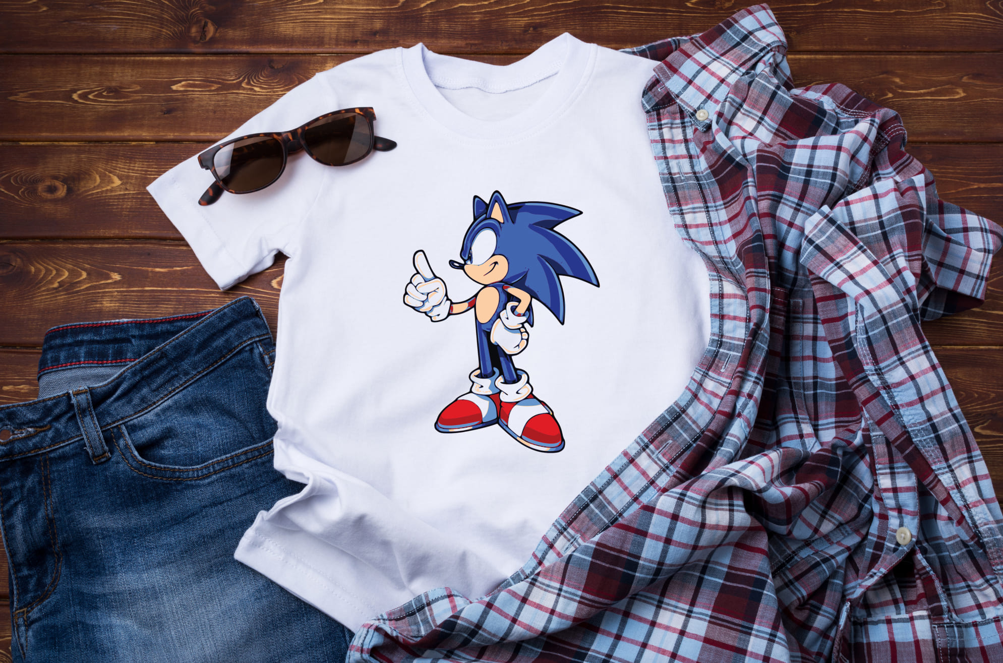 Funny Sonic on the white t-shirt.
