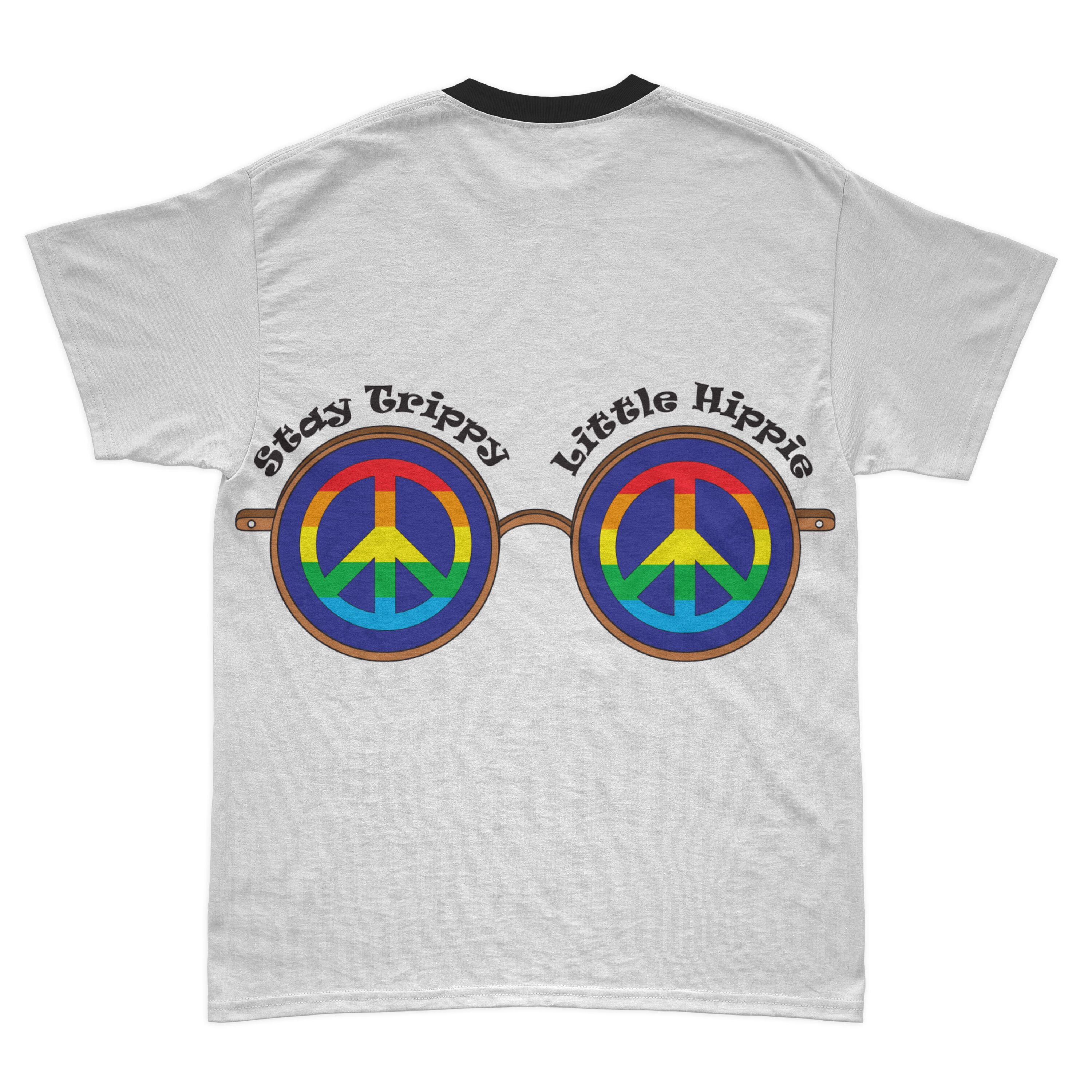 Sunglasses with rainbow hippie element printed on the t-shirt.