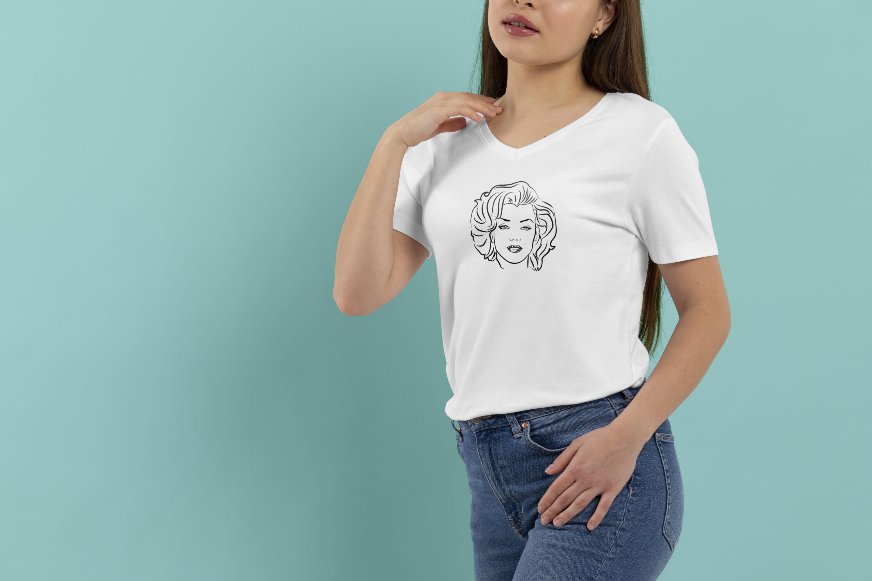 Image of Marilyn Monroe's adorable vinyl print t-shirt.