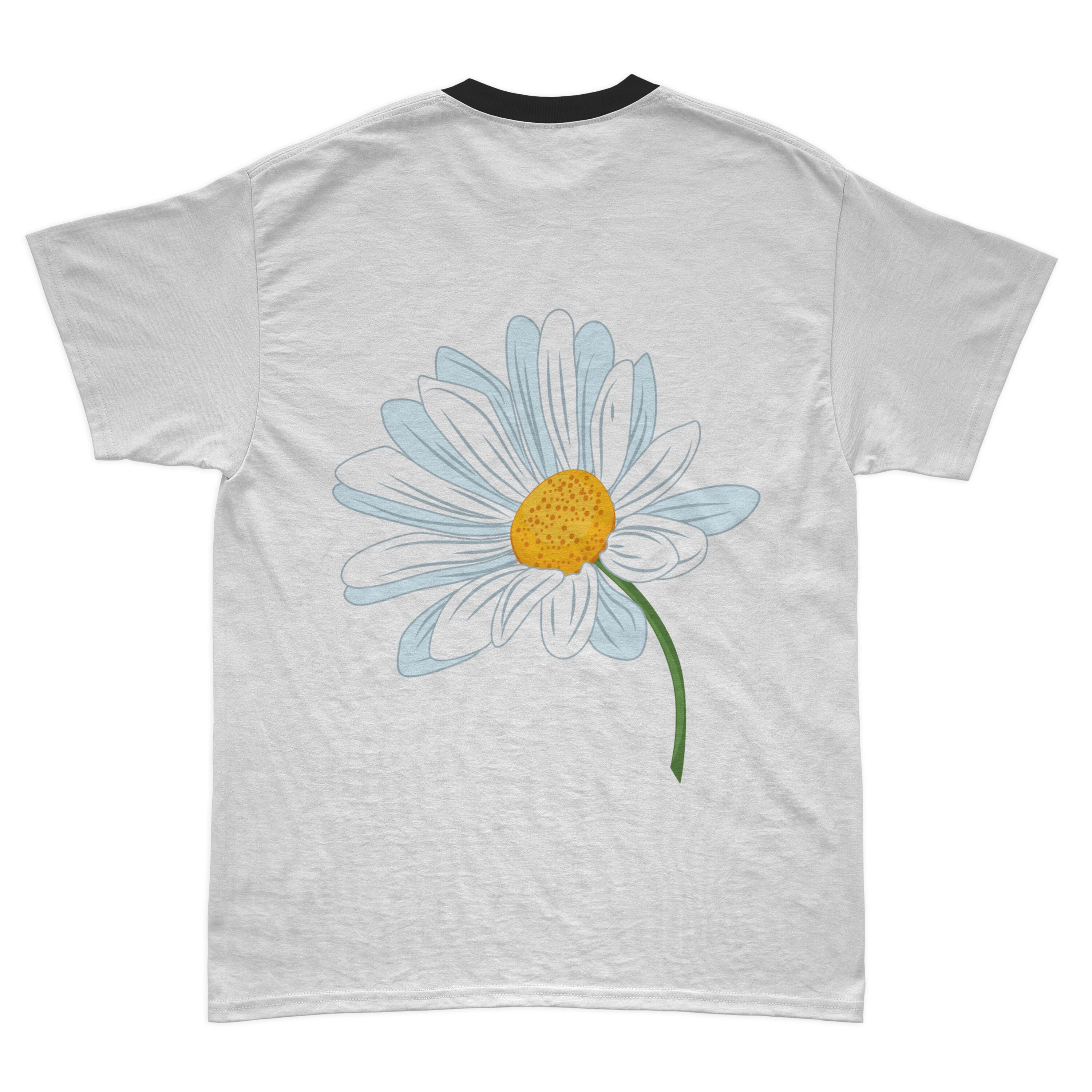 White daisy printed on the t-shirt.