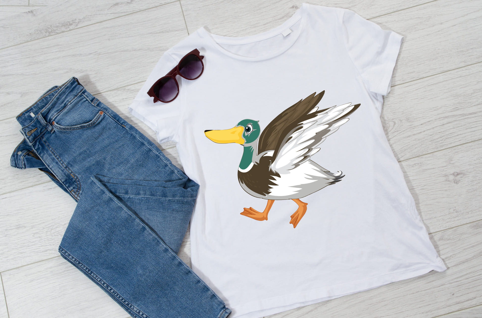 Picture of white t-shirt with amazing wood duck print.
