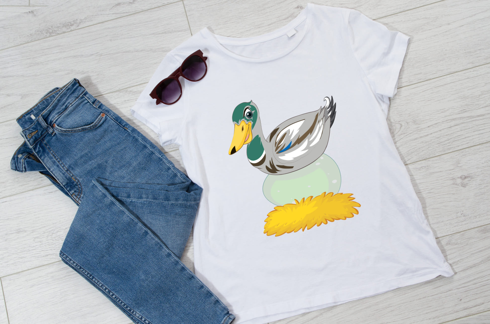 Picture of white t-shirt with beautiful wood duck print.