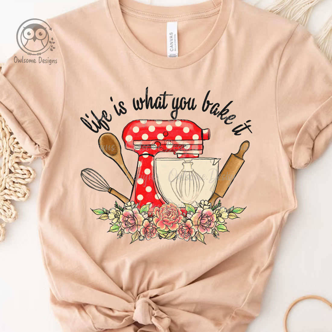 Image of a beautifully printed t-shirt with a food processor for baking.