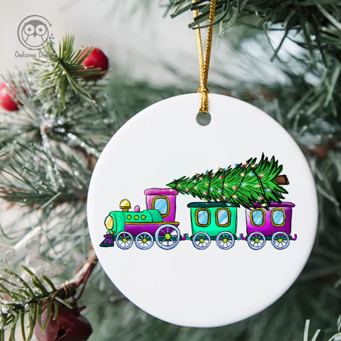 Christmas Tree On The Train - Christmas toy preview.