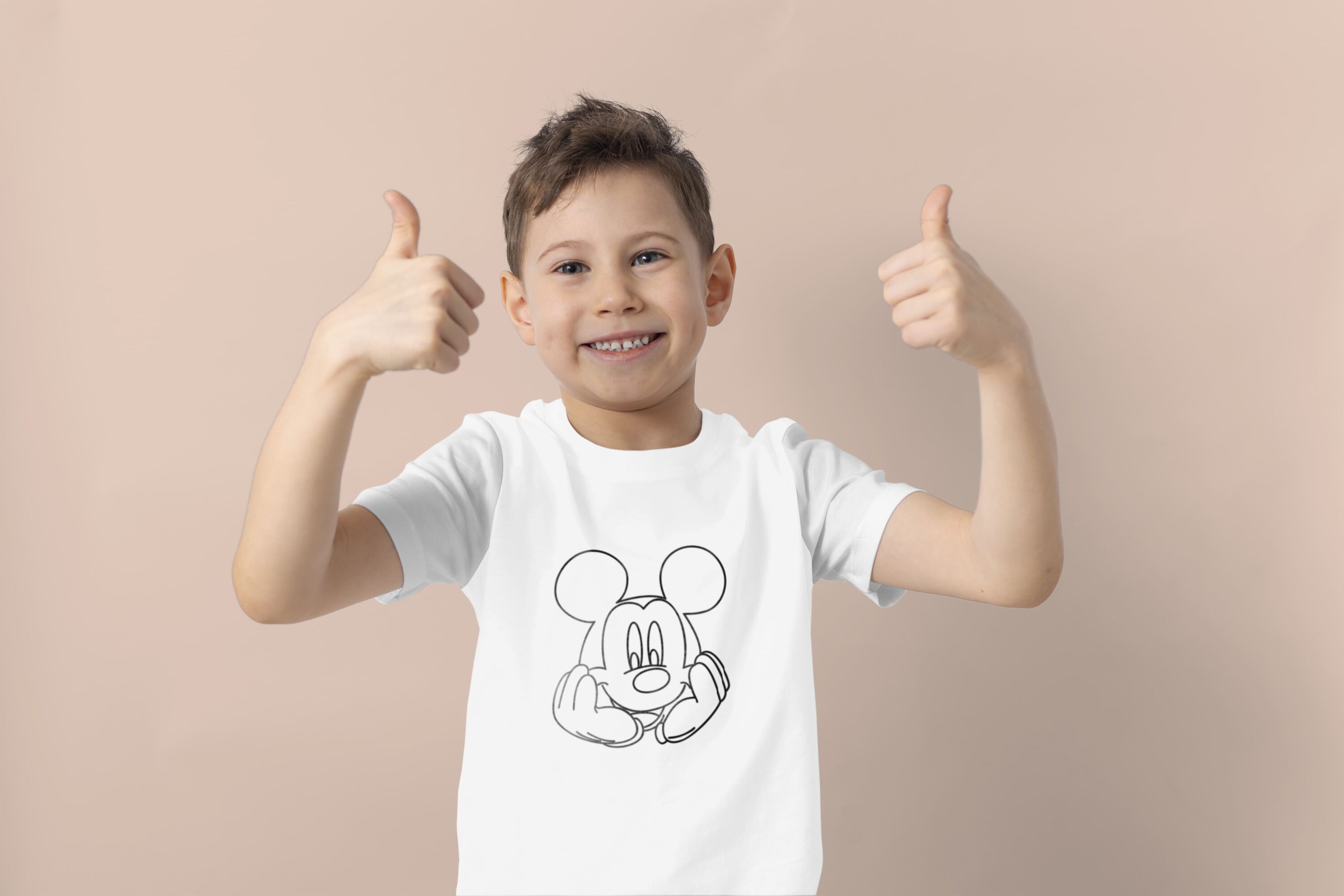 Cute Mickey Mouse face for the t-shirts.