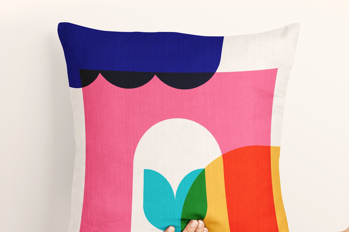 Simple shapes geometric on the pillow design.