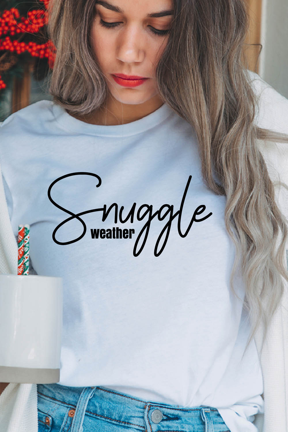 Image of a girl in a white T-shirt with an exquisite inscription "Snuggle weather".