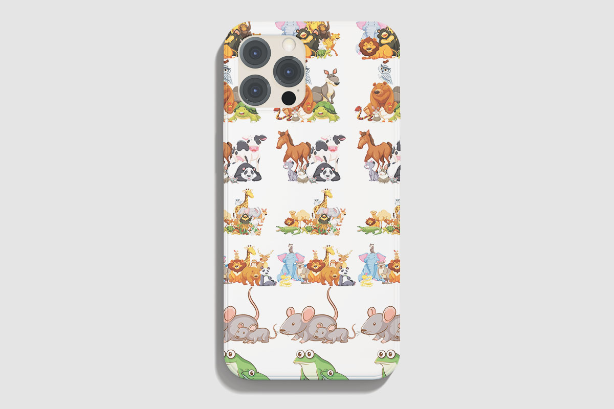 Phone case with animals.