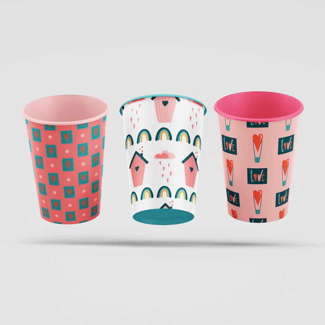 Image of cups with gorgeous patterns on the theme of Valentines Day.
