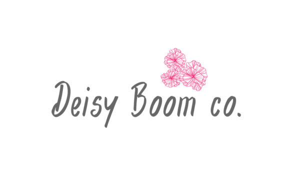 Gray calligraphy lettering "Deidy Boom co." and pink element on a white background.