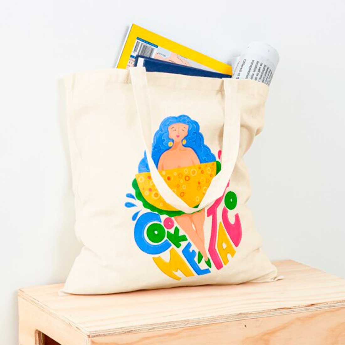 LIGHT BEIGE ECO BAG WITH BRIGHT TACO GRAPHIC.