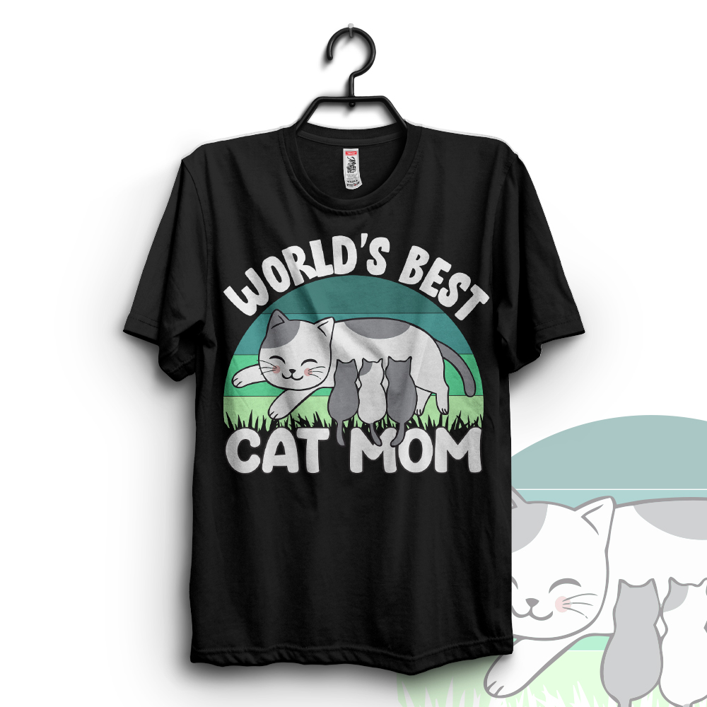 So cute mom's cat on a black t-shirt.