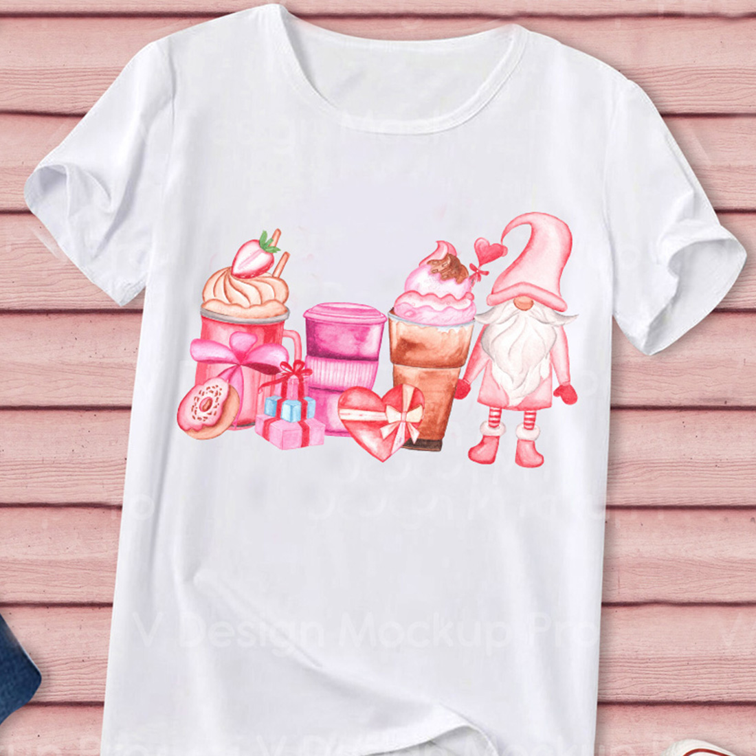 White t-shirt with pink gnomes.