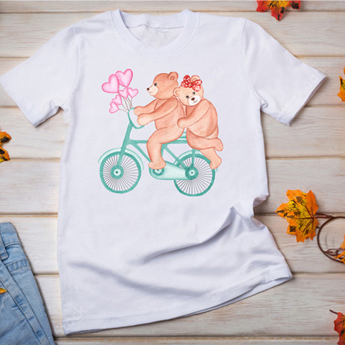 Image of t-shirt with adorable bear couple print
