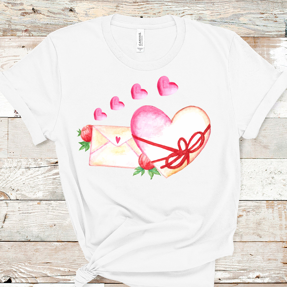 Image of t-shirt with enchanting print of heart and love letter