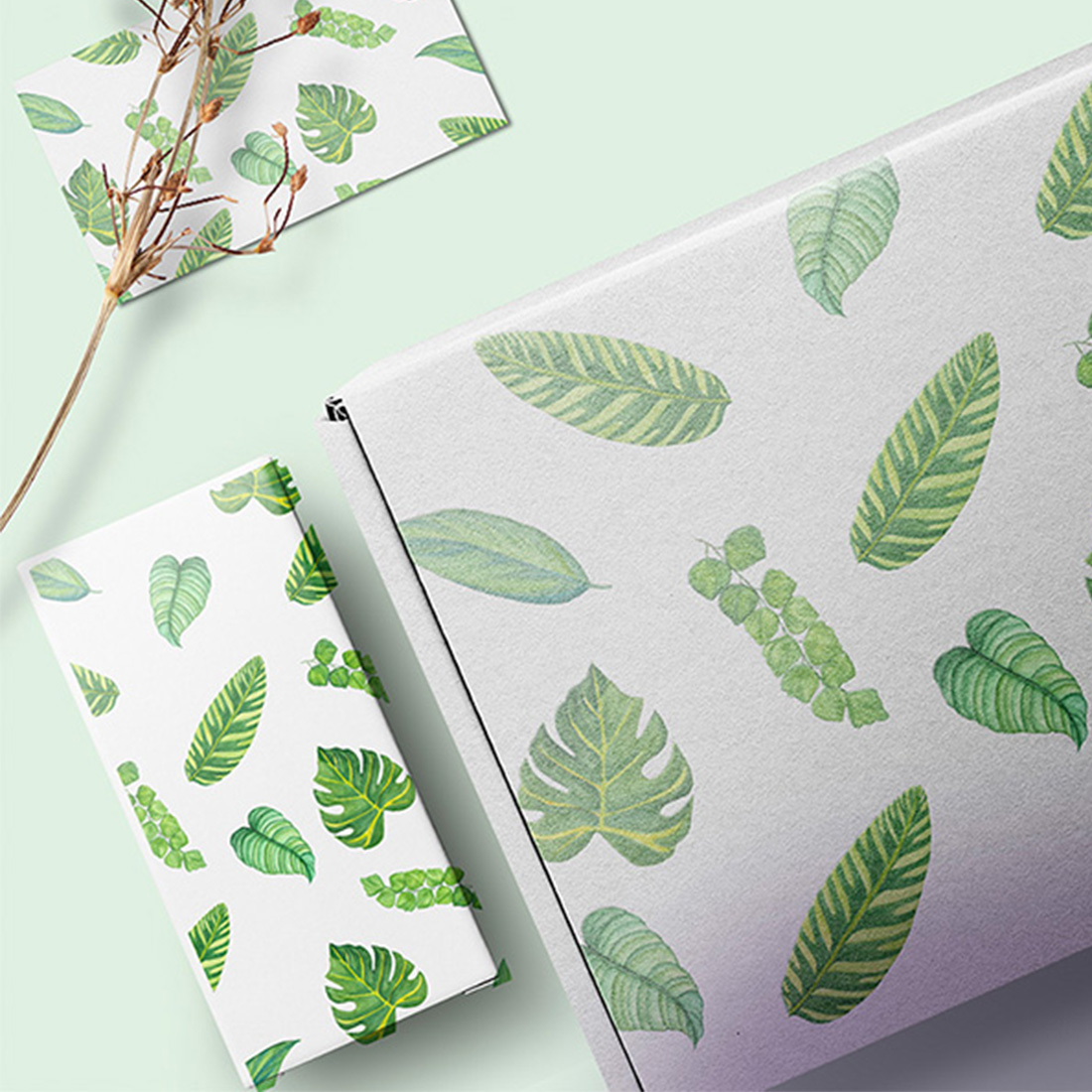 Diverse of spaces with leaves prints.
