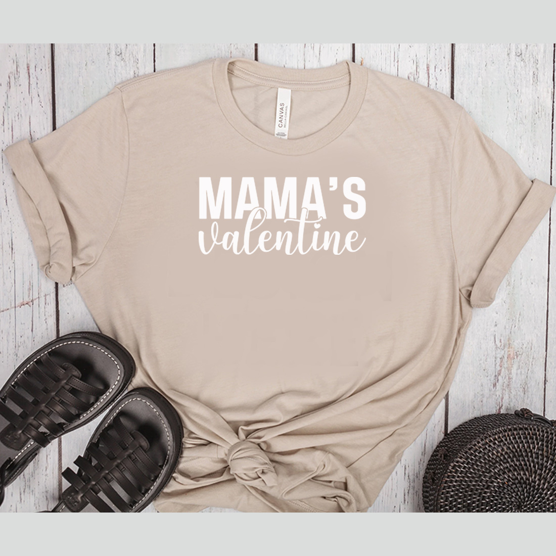 Image of a T-shirt with a beautiful inscription Mamas Valentine
