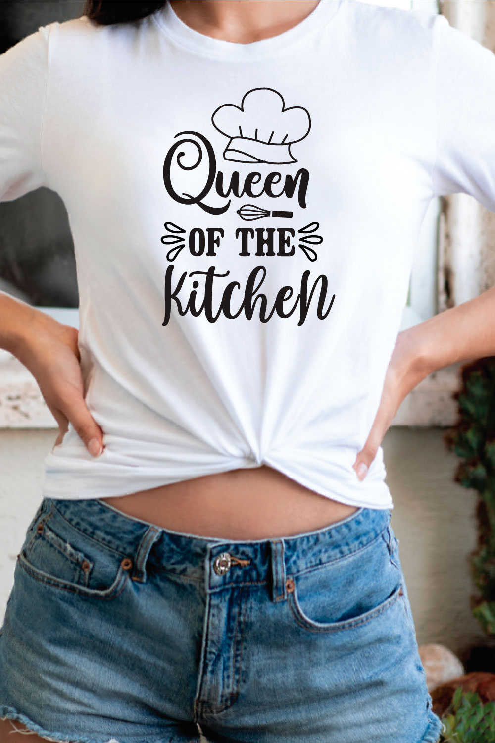 queen of the kitchen svg pinterest preview image.