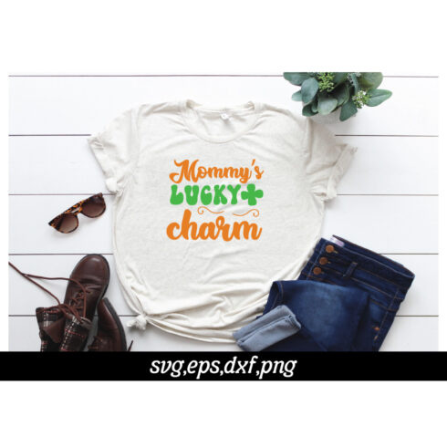 1 Mommy’s lucky charm SVG DESIGN cover image.