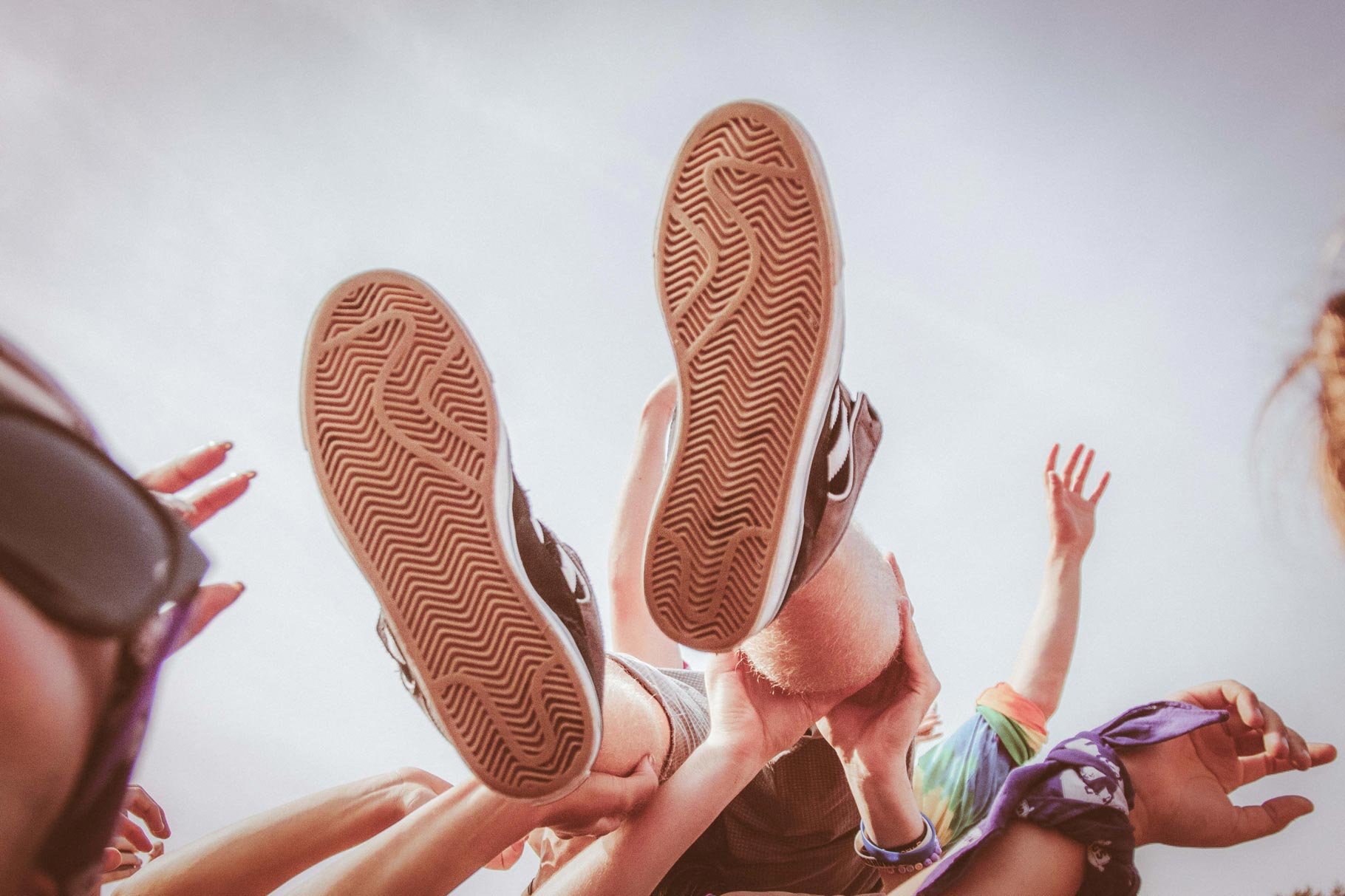 crowd surfers feet 2 524