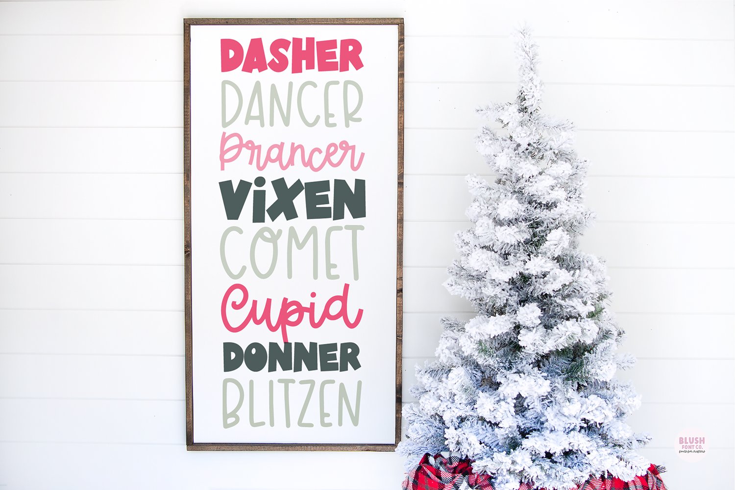 JOLLY CHRISTMAS Font Bundle preview image.