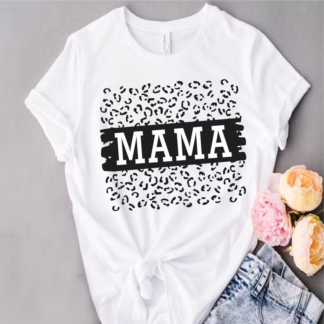 T - shirt with the word mama printed on it.