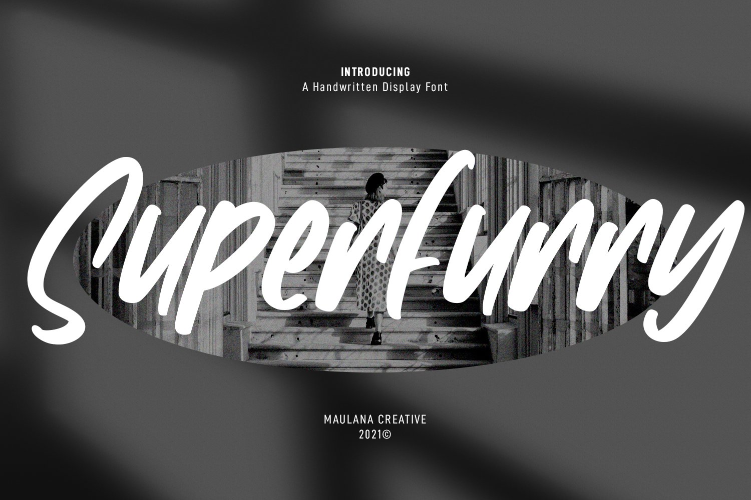 Superfurry Handwritten Display Font cover image.