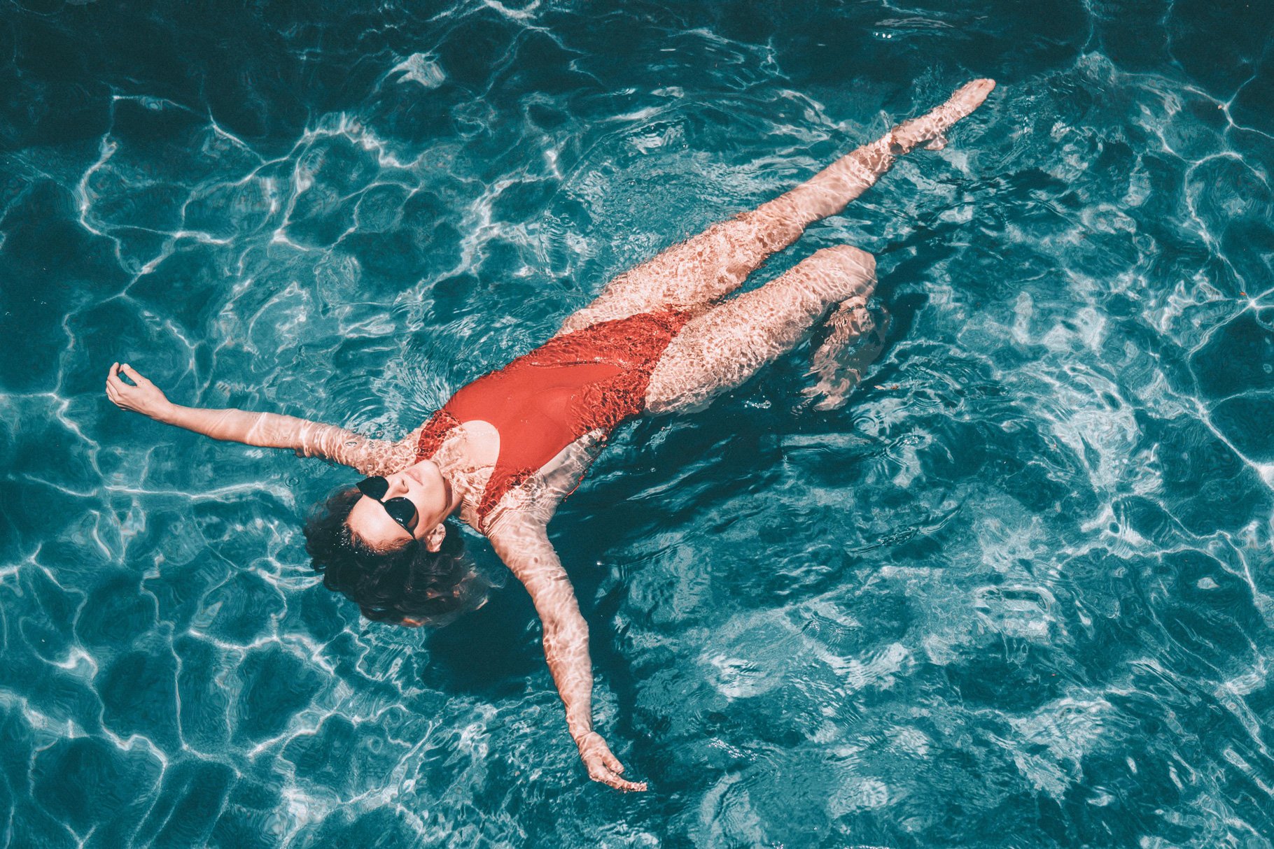 woman in pool 653