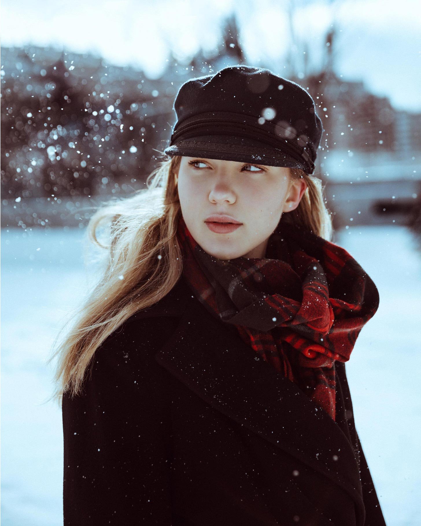 woman portrait snowy winter day 705