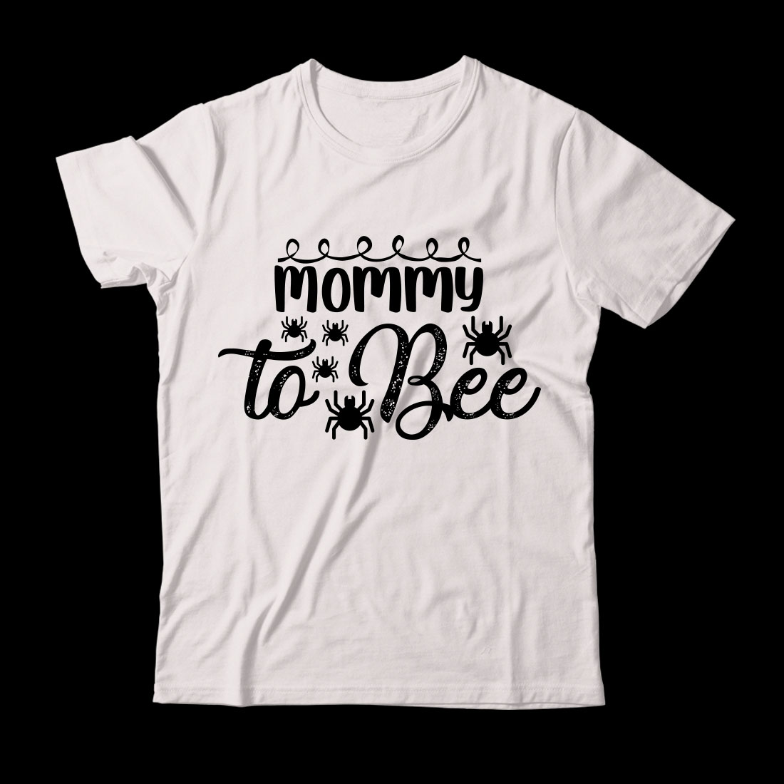White t - shirt that says mommy to bee.