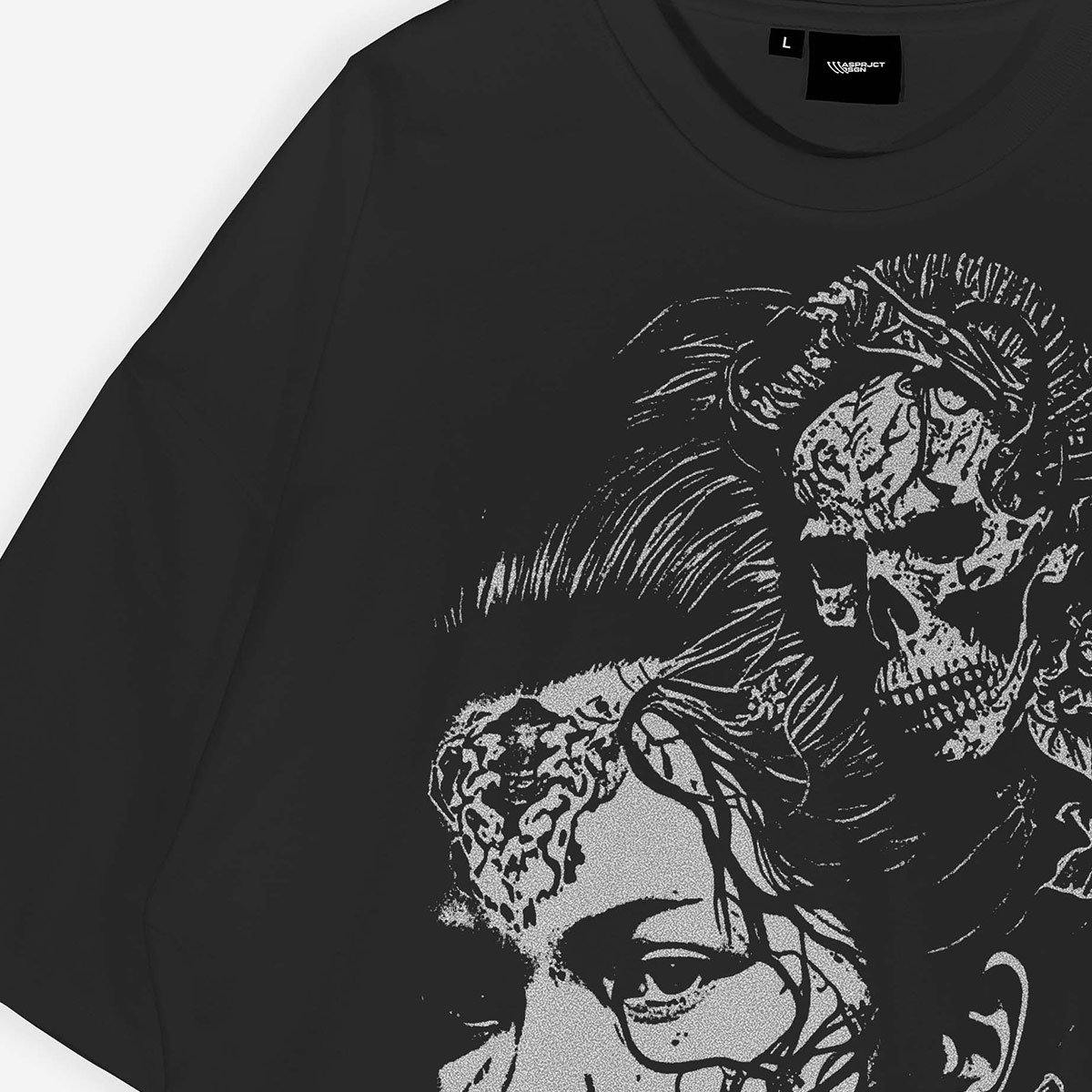 Black t - shirt with a picture of a woman and a skull on it.