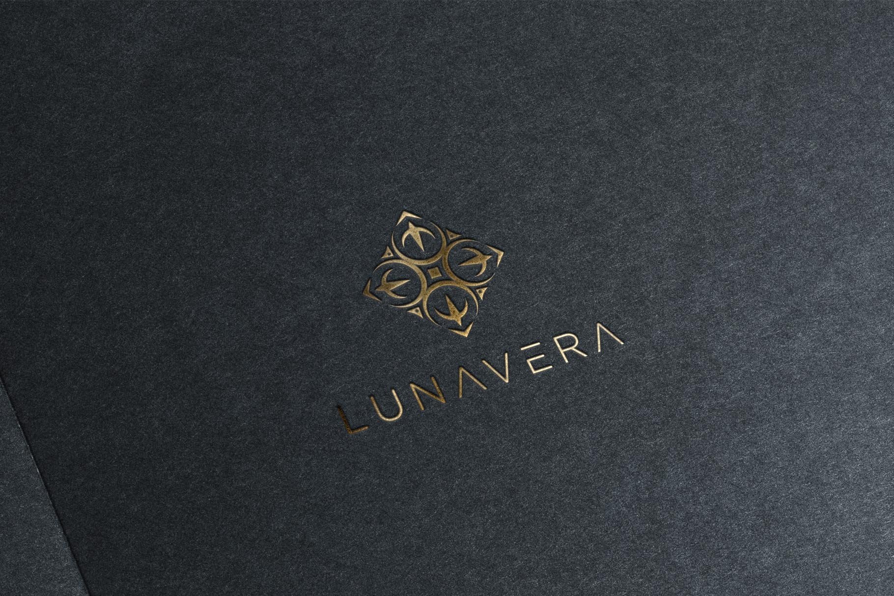 luxury logo 3 01 754