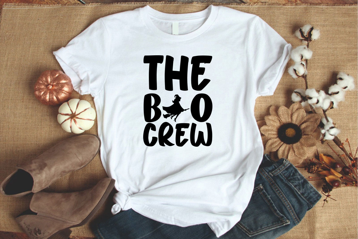 T - shirt that says the b o crew on it.