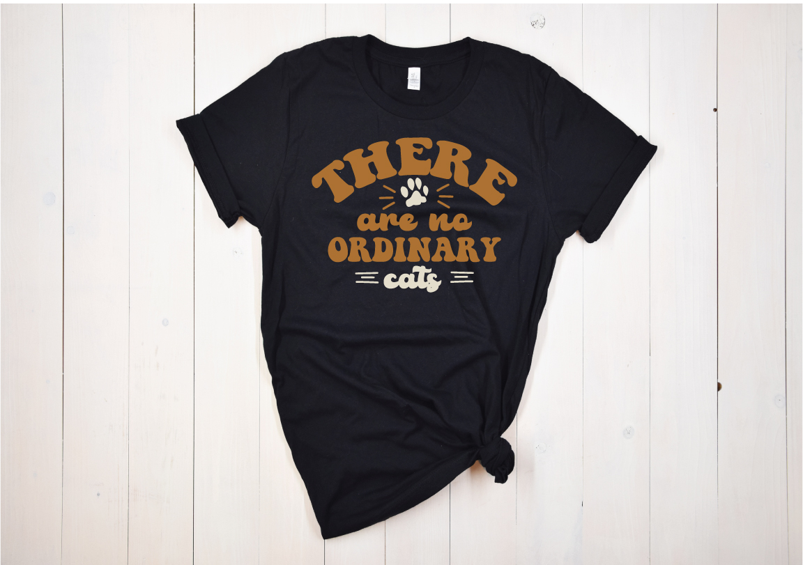 There are no ordinary cats on this shirt.