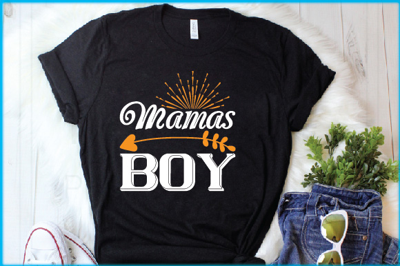 Black t - shirt with the words mamas boy on it.
